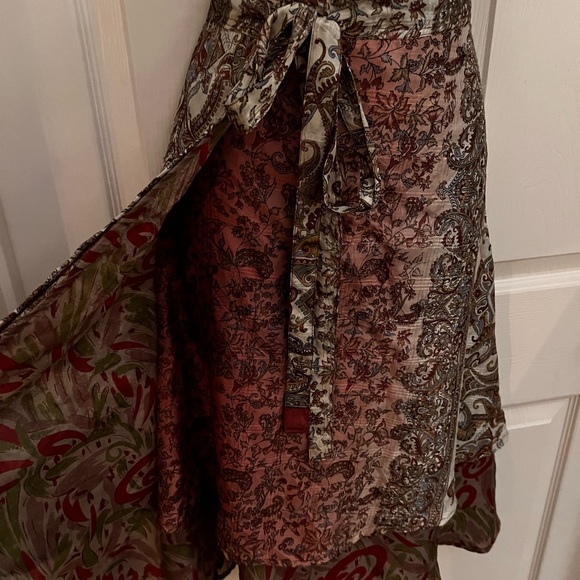 Silk one size wrap around skirt-Kaniza- Imported- 36” Length- NEW - Picture 6 of 14